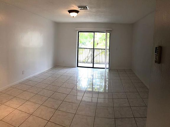 5th image of 11584 NW 37th St