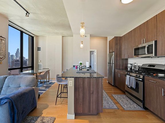3rd image of 235 W Van Buren St Unit 3001