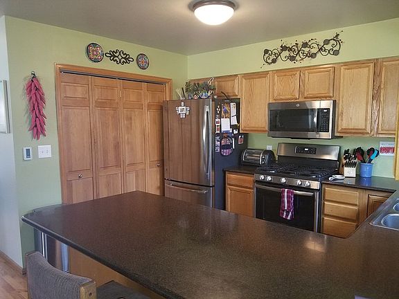 kitchen, reach-in pantry