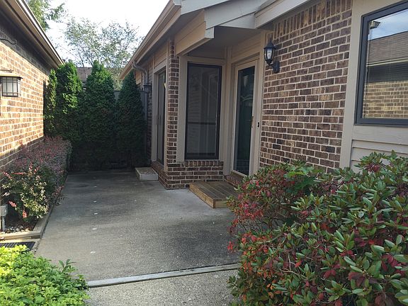 Private entry with patio
