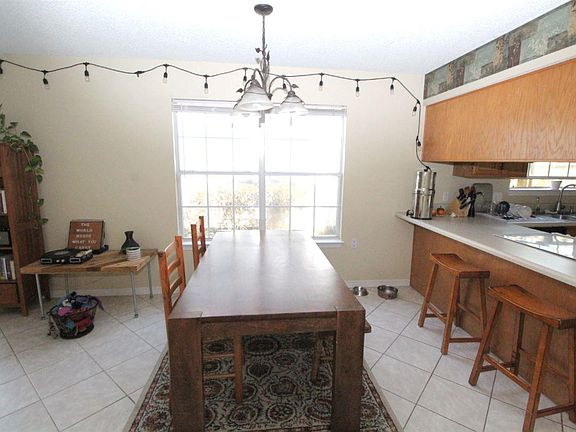 5th image of 113 Wildflower Ln