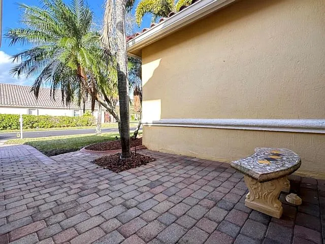 19010 NW 10th St — Photo 12
