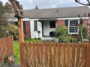 3712 37th Ave SW, Seattle, WA 98126