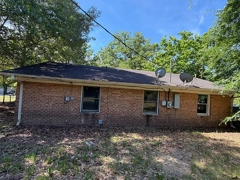 3206 Dearborn Dr — Photo 9