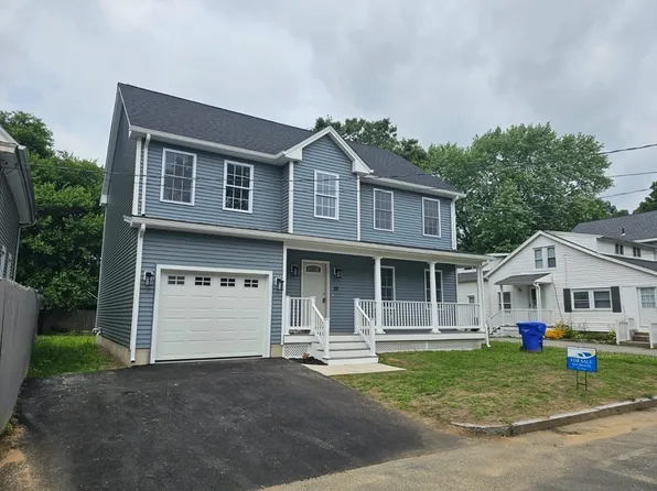 32 Emily St, Springfield, MA 01109