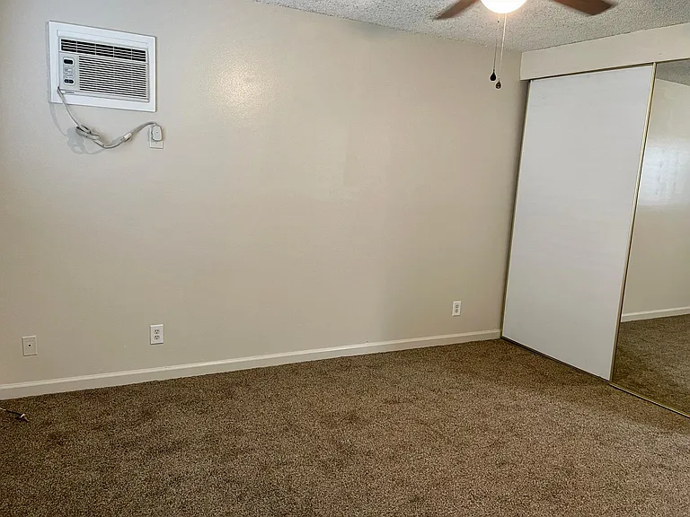 2064 E Evergreen St #2064 — Photo 13