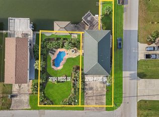 22102 Pecos Dr, Galveston, TX 77554