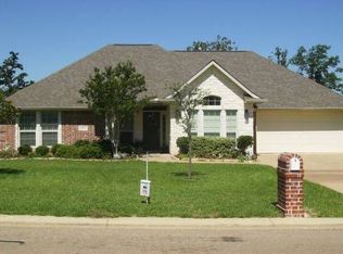 2011 Ravenstone Loop, College Station, TX 77845