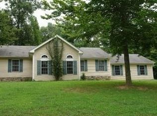 4330 Pitzer Rd, Roanoke, VA 24014