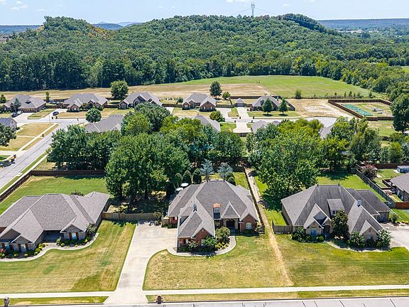 5th image of 1612 Granite Ln