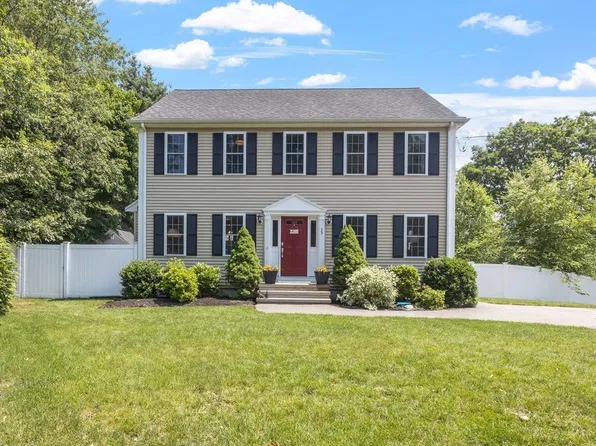 35 Okala Rd, Weymouth, MA 02189