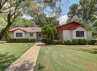 100 Whitney Ln, Waco, TX 76705
