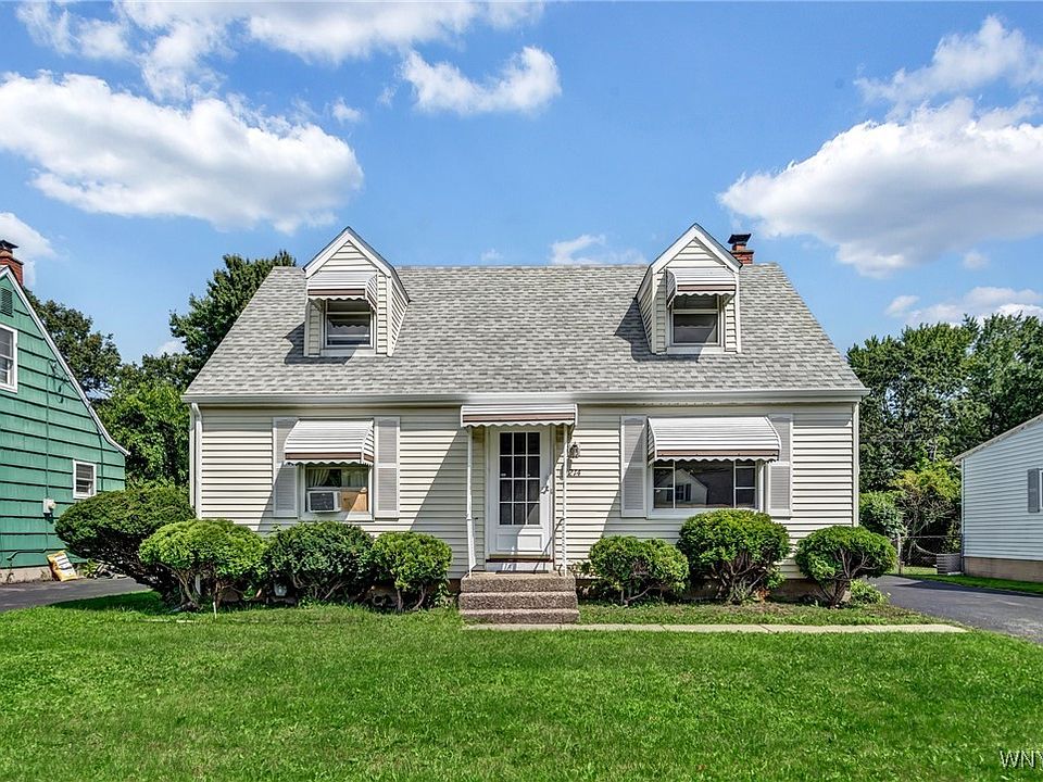 1st image of 214 Ellen Dr