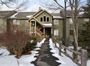 5231 Summit View Ct, Hidden Valley, PA 15502