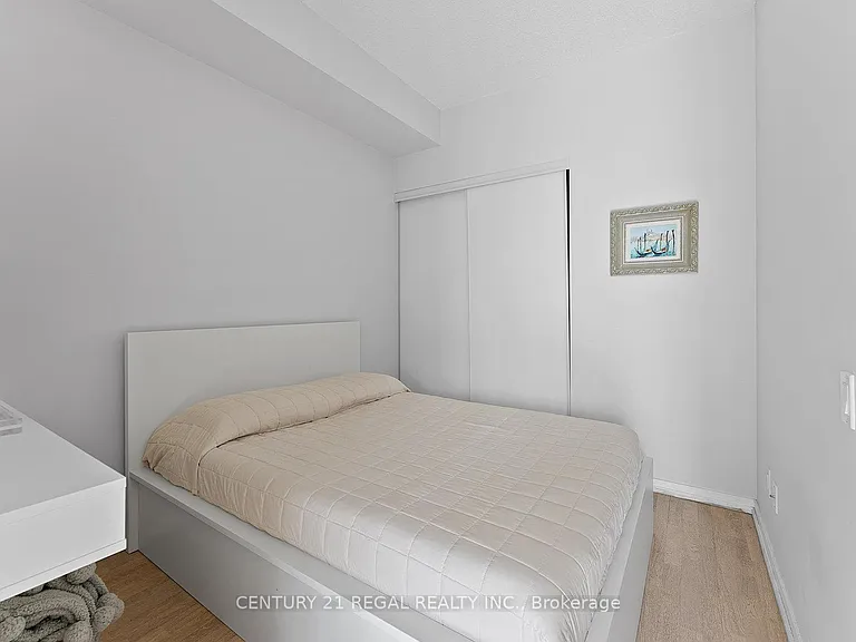 103 The Queensway #1307 — Photo 22