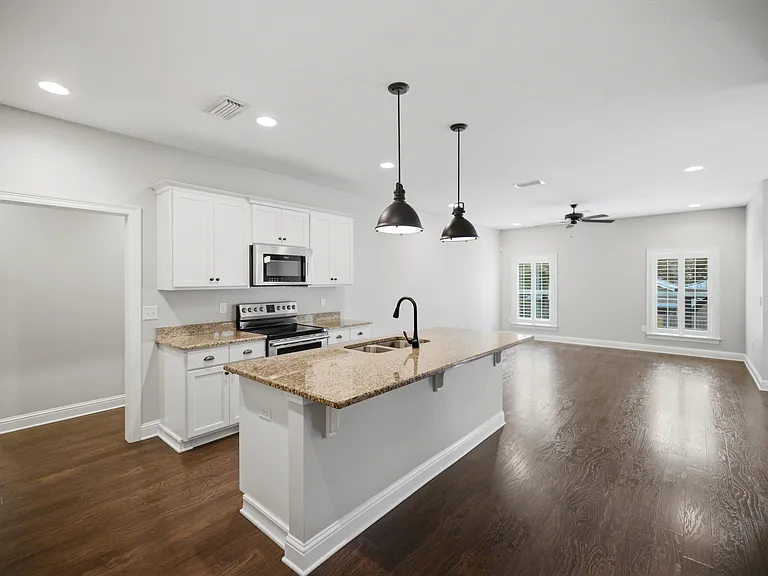 1874 Edge Ave — Photo 6