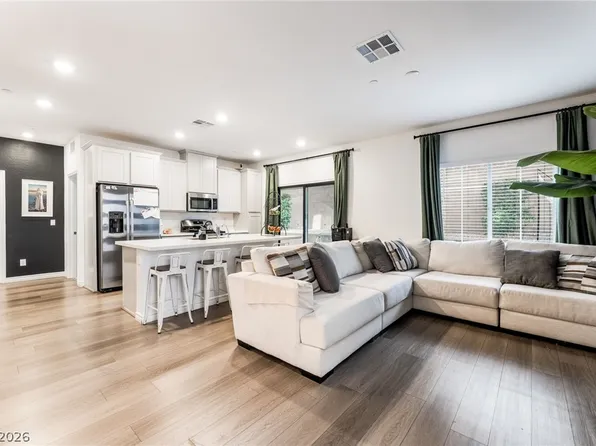 600 N Carriage Hill Dr #1138, Las Vegas, NV 89138