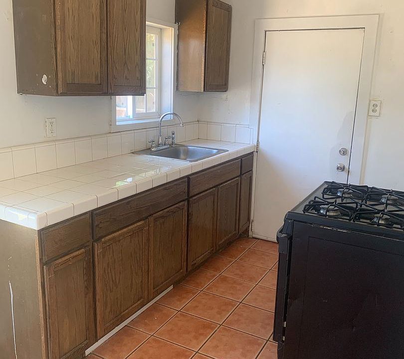 2nd image of 435 Highland Dr Unit B