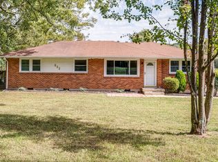 585 Walton Ferry Rd, Hendersonville, TN 37075
