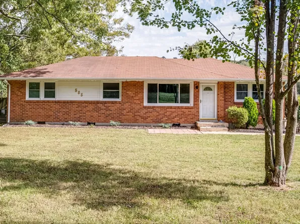585 Walton Ferry Rd, Hendersonville, TN 37075