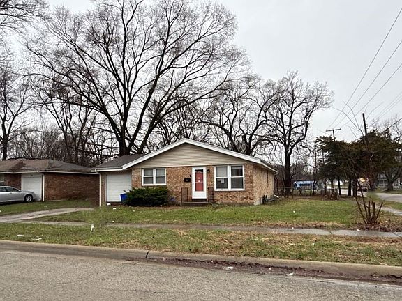 3rd image of 730 Woodlawn Ave
