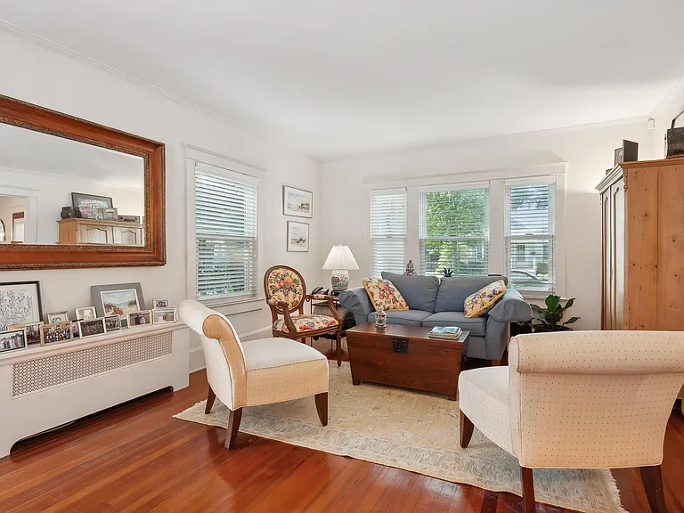 24 Jennings Ave — Photo 9
