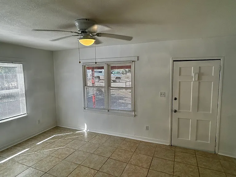 1551 N Calle Futura #3 — Photo 3