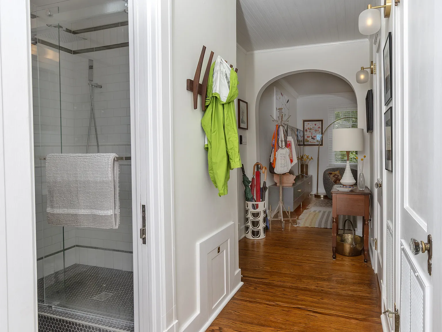 1300 Everett Ave — Photo 3