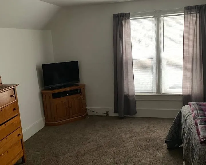 1631 Johnson St — Photo 8