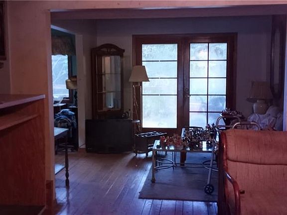 4th image of 804 Swiss Ln