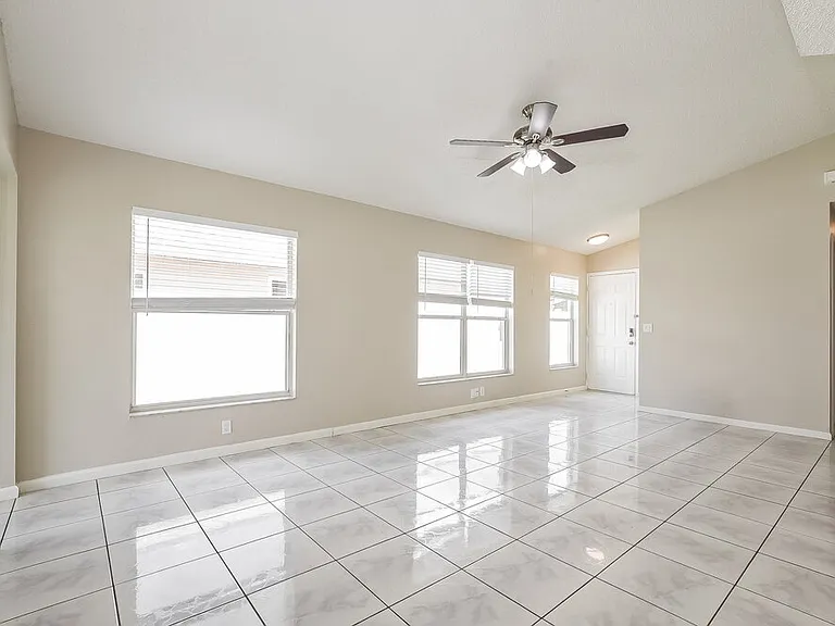 9710 Red Clover Ave — Photo 4