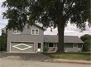 300 Pleasant Hill Dr, Decorah, IA 52101