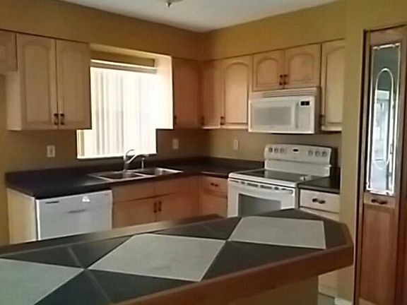 2nd image of 901 Teatro Ct