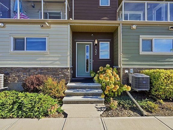 2nd image of 132 N Harvest Grove Walk NW