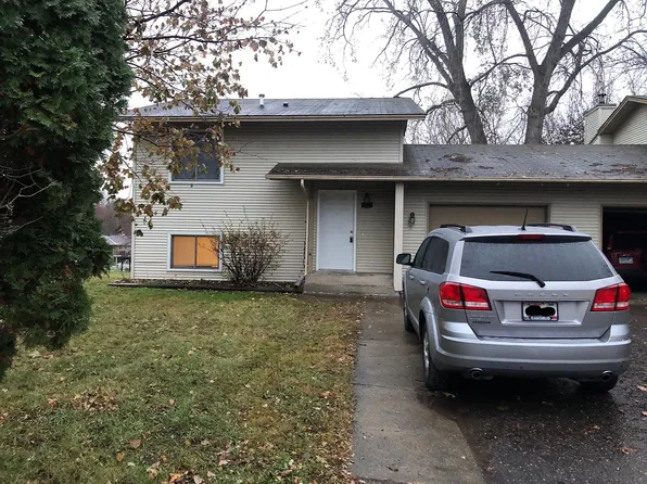 2093 County Road East W #W-2091-2091, Saint Paul, MN 55112