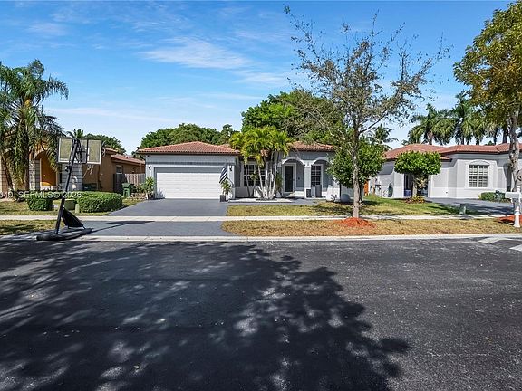 4th image of 2132 NE 38th Rd