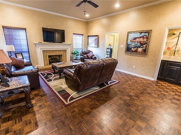 3rd image of 1606 Boardwalk Ct