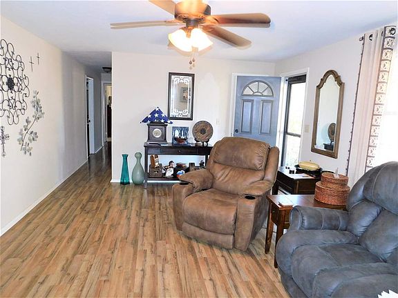 2nd image of 414 N 11th St