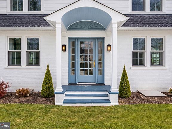 3rd image of 17011 Troyer Rd