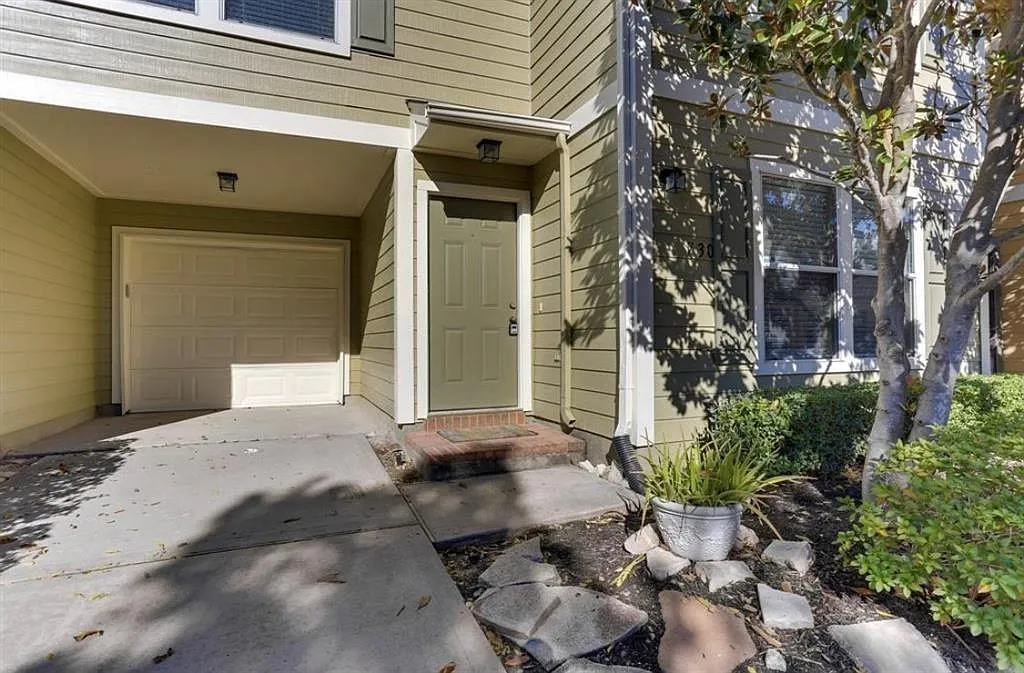 2 bed, 2.5 bath, 1754 sqft, $2,150 — Photo 3