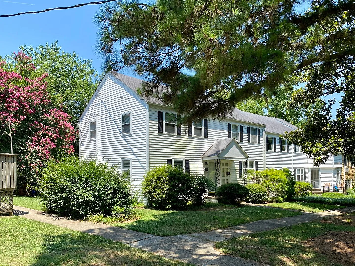971 St. Mary's Street - For Rent — Photo 1