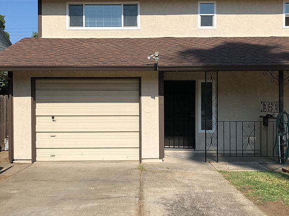 Close to East Sac businesses, incredible walkscore,