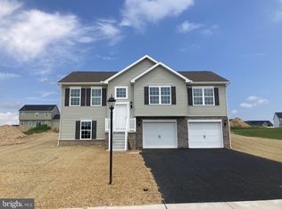 435 Ripple Dr #60, Hanover, PA 17331