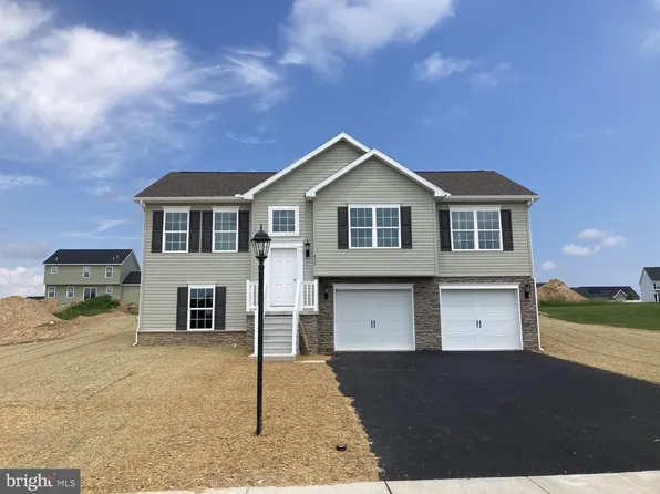 435 Ripple Dr #60, Hanover, PA 17331