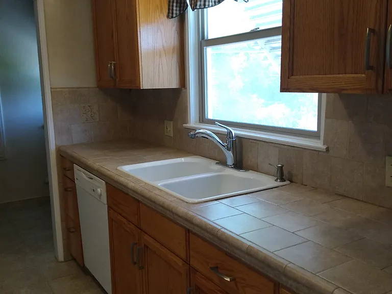 114 E Yale Ave #114 — Photo 7