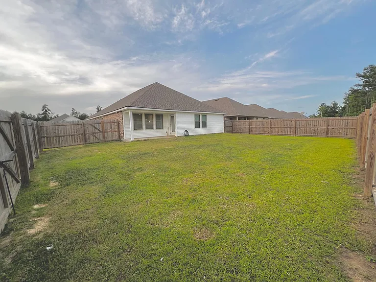 35500 Grovemont Dr — Photo 22