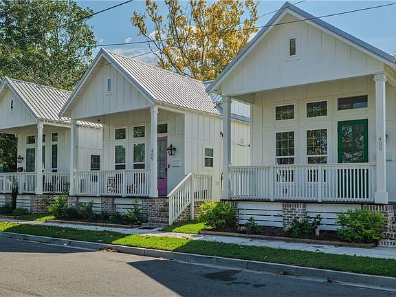 2nd image of 409 Congress St