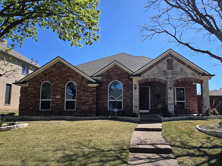 9705 Dragonfly Dr — Photo 2