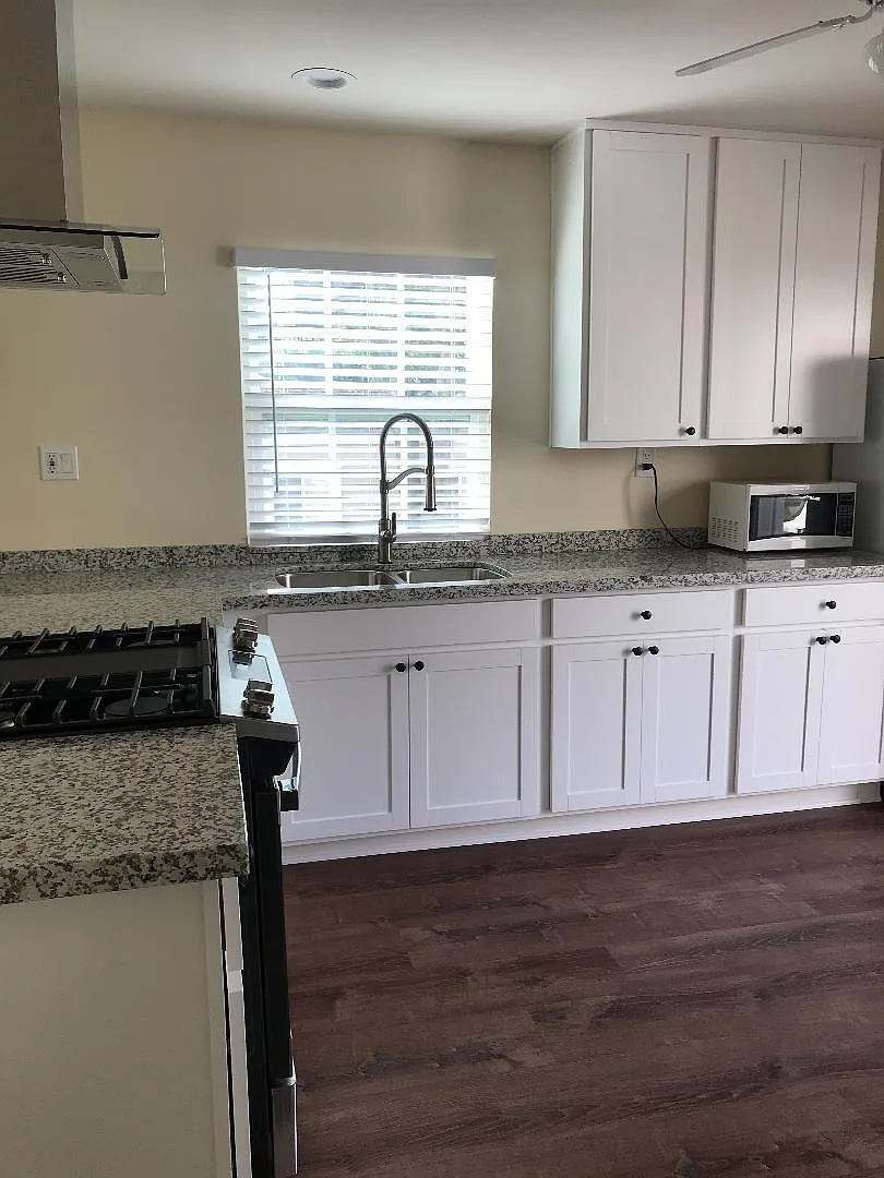2383 Jefferson St — Photo 3