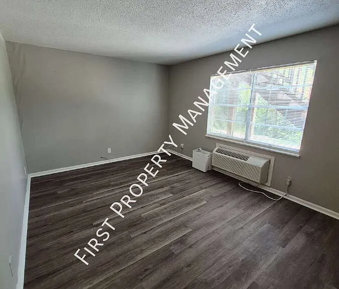 4293 Byrnewood Village Cir #B — Photo 3